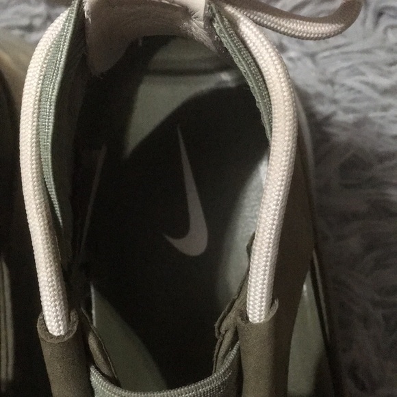 Sneaker - Picture 5 of 7